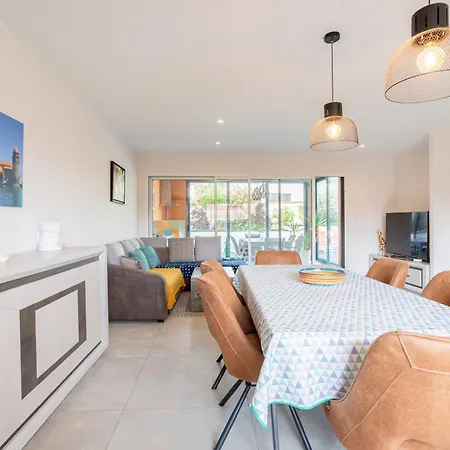 فيلة Et Montagne